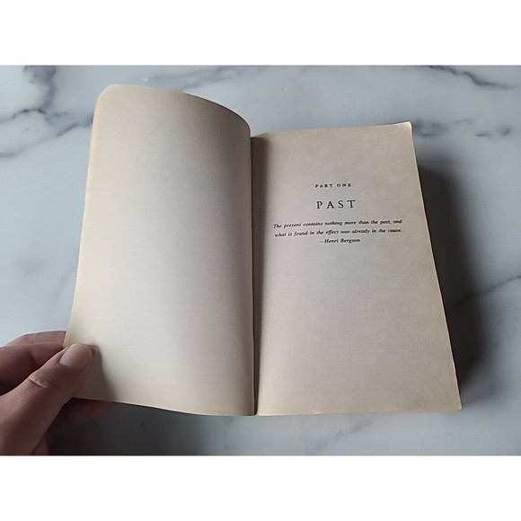 The Reef by Nora Roberts Soft cover - Picture 4 of 10